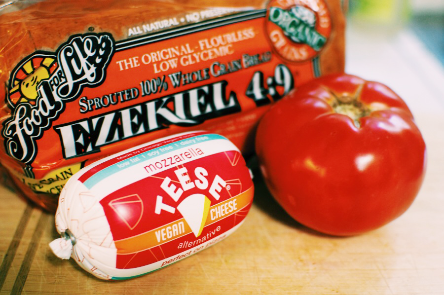 CheeseTomatoBread